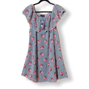 Junior off shoulder dress size M